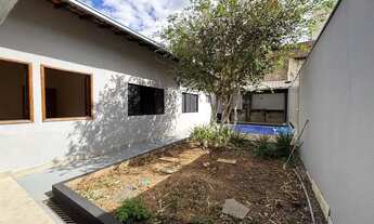 Imagem 2: Casa à venda e disponível para locação, em Jardim Panorama com 4 quartos, e 4 vaga(s) e 46