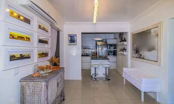 Imagem 7: Casa mobiliada 4 dormitórios (3 suítes), à venda no bairro Três Figueiras, Porto Alegre