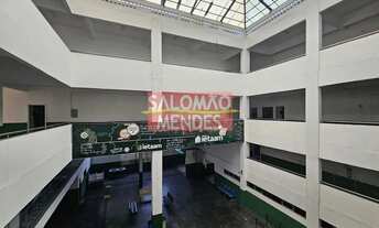 Imagem: Edificio com 5 andares e elevador em São