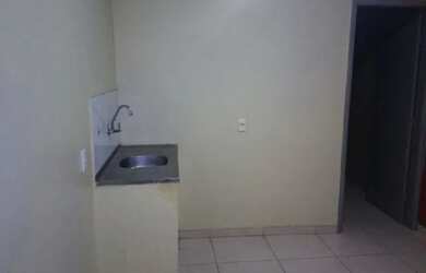 Imagem 3: Alugo Kit de frente na parte de cima c/ garagem QR 425 Samambaia norte