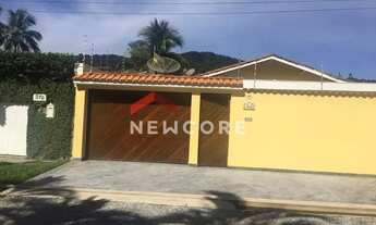 Imagem: Casa em Rua Marino Motta - Guaiúba - Guarujá/SP