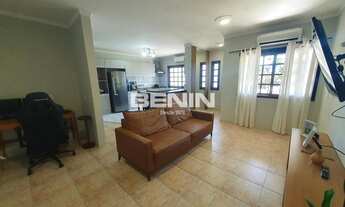 Imagem 2: Casa com 200m², 4 dorm, sendo 1 suíte, lavabo, amplo espaço gourmet, 4 vagas cobertas. Cas