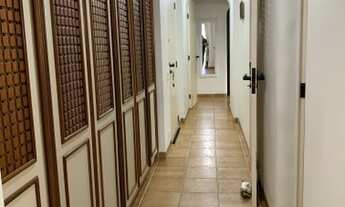 Imagem 6: Pitangueiras. Vista parcial para o Mar. 03 Dormitórios. Suíte. 02 vagas. 01 quadra da prai