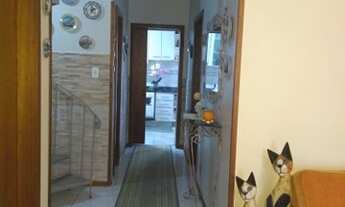 Imagem 3: Casa para venda possui 300 metros quadrados com 5 quartos em Jardim Itu - Porto Alegre - R