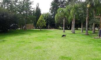 Imagem 2: Casa de condomínio para venda tem 221 metros quadrados com 3 quartos