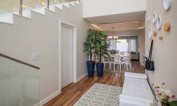 Imagem 3: Sobrado para venda tem 310 metros quadrados com 3 quartos