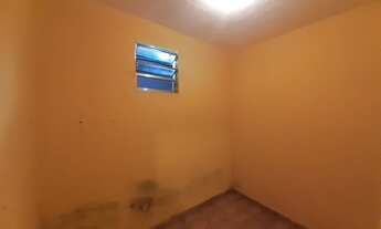 Imagem 2: Casa para aluguel e venda possui 60 metros quadrados com 1 quarto