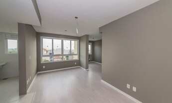 Imagem 3: Apartamento para venda tem 72 metros quadrados com 3 quartos em Passo da Areia - Porto Ale