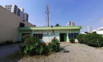 Imagem: Ótima Casa com amplo Terreno No Bairro