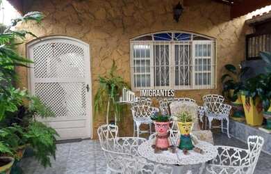 Imagem 3: Casa de 3 dormitórios, sendo 1 suíte, no Maracanã, em Praia Grande