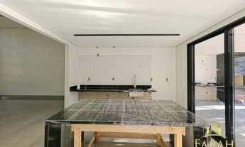 Imagem 4: Casa de condomínio para venda possui 300 metros quadrados com 3 quartos