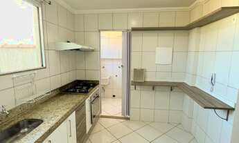 Imagem 2: Apartamento à venda bem conservado com móveis planejados e excelente localização