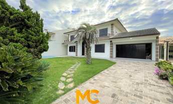 Imagem: Sobrado à uma quadra do mar com 05 suítes