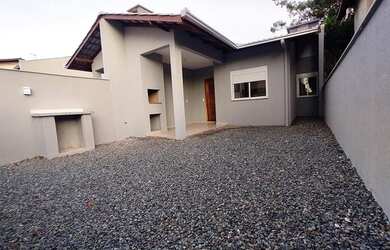 Imagem 2: Casa para venda com 100 metros quadrados com 3 quartos em Itacolomi - Balneário Piçarras