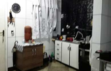 Imagem 2: Vendo ou Troco Sobrado