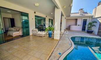 Imagem 6: Casa mobiliada alto padrão a venda com 4 quartos, sendo 3 suítes