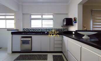 Imagem 6: Apartamento reformado com sacada e vista para o mar da Praia das Astúrias de 2 dormitórios