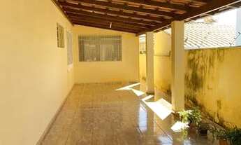 Imagem 3: Casa com área de 588 m² em Mateus Leme/ MG