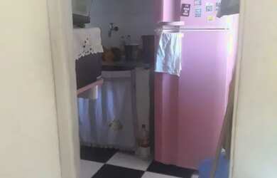 Imagem 2: Apartamento dois quartos sala cozinha banheiro área pequena de lavar roupa