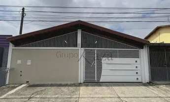 Imagem: Casa térrea - 3 Dormitórios - 3 Vagas