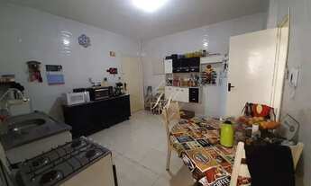 Imagem 7: NA QUADRA DA PRAIA!!! Apartamento espaçoso com 2 dormitórios, prédio reformado, próximo ao