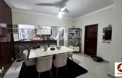 Imagem 3: Casa (térrea na rua) 4 dormitórios/suite, cozinha planejada