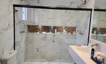 Imagem 7: Casa para Venda em Cabo Frio, Jardim Olinda, 5 dormitórios, 3 suítes, 2 banheiros, 3 vagas