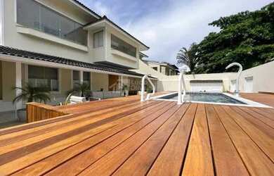 Imagem 2: Casa de condomínio para aluguel e venda possui 600 metros quadrados com 4 quartos