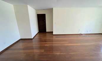 Imagem 3: Amplo apartamento composto por 3 quartos sendo 1 suíte e 2 vagas de garagem. Prédio bem lo