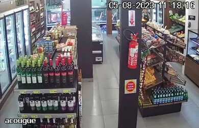 Imagem 5: Casa de carnes e padaria na avenida