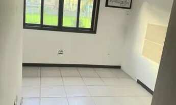 Imagem 7: Casa de condomínio para venda possui 200 metros quadrados com 3 quartos