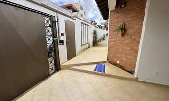 Imagem 4: Casa para venda tem 200 metros quadrados com 3 quartos em São Judas Tadeu - Jequié - BA