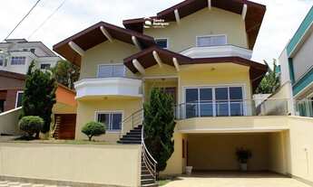 Imagem 2: Casa de Condomínio com 5 Quartos à Venda em Arujá Country Club, 371 m²