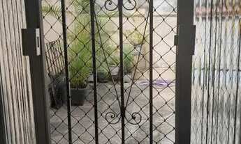 Imagem: Ótima casa de vila em Pilares em rua residencial