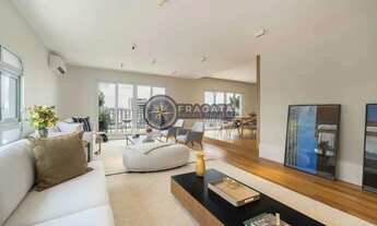 Imagem: Apartamento à venda com 245m² reformado