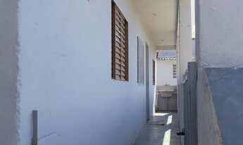 Imagem: Só no céu azul simples de um quarto