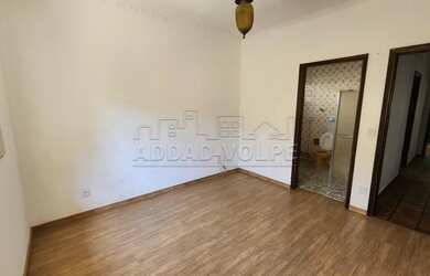 Imagem 3: Casa térrea de esquina à venda e locação, próxima ao Bauru Shopping