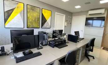 Imagem 3: Conjunto comercial de 54m2 divididos em 3 salas, 2 banheiros e copa