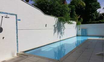 Imagem 7: Cobertura mobiliada com 2 quartos, 2 banheiros, varanda e linda vista para o Costão de Ita