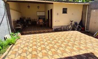 Imagem 2: Oportunidade de casa 2 quartos,quintal amplo e vista verde na região oceânica - Niterói