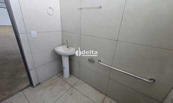 Imagem 6: Galpão disponível para venda no bairro Daniel Fonseca em Uberlândia-MG