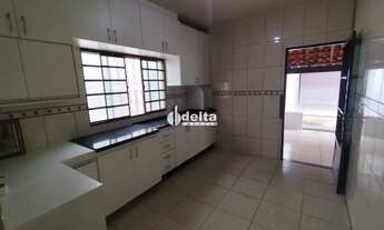 Imagem 3: Casa residencial com 4 quartos disponível para venda e locação no bairro Jardim Holanda em