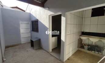 Imagem 9: Casa estilo sobrado residencial disponível para locação e venda no bairro Alto Umuarama em