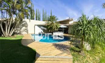 Imagem 6: Sobrado, com 6 suítes, 9 vagas de garagem - 1.000 m² de terreno com 515 m² de construção