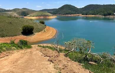 Imagem 5: Terreno perfeito para projeto residencial