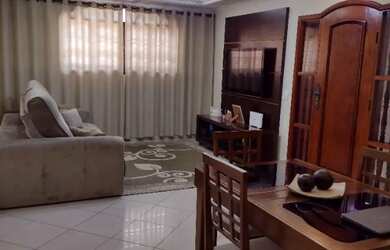 Imagem 2: Sobrado em Itaquera com 180m², 3 quartos e 2 vagas - Excelente localização