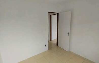 Imagem 7: JUNTO A TREVO AP. 2 DORM.DE FRENTE COM SOL DA MANHA E TODO REFORMADO