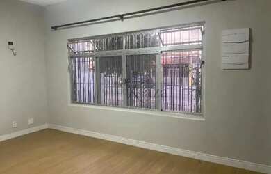 Imagem 2: Oportunidade - Casa - Jardim Santa Maria - Jacareí - 4 Dormitórios - 200m²