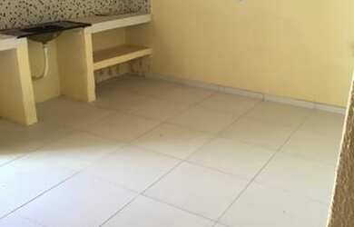 Imagem 3: Aluga-se casa com 2 dormitórios , garagem , excelente localização , toda reformada