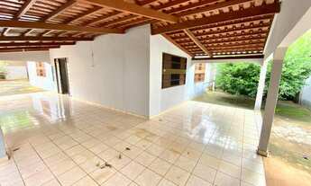 Imagem 2: CASA COM 04 QUARTOS SENDO 01 SUÍTE NA 706 SUL